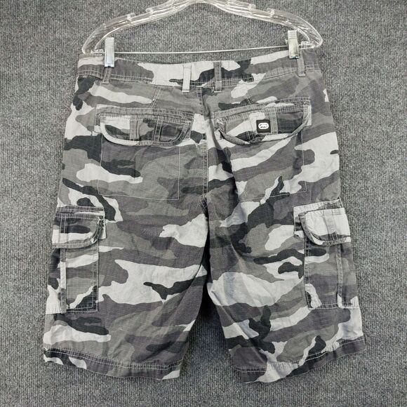 Ecko Unltd Cargo Shorts Mens Size 30 Camo Pockets Belt Loops Gray Black - Picture 3 of 12